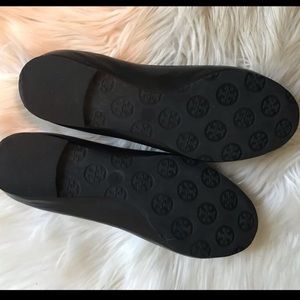 Tory Burch Shoes - Tory Burch Black Flat Tory Burch Shoes - Tory Burch Black Flat
